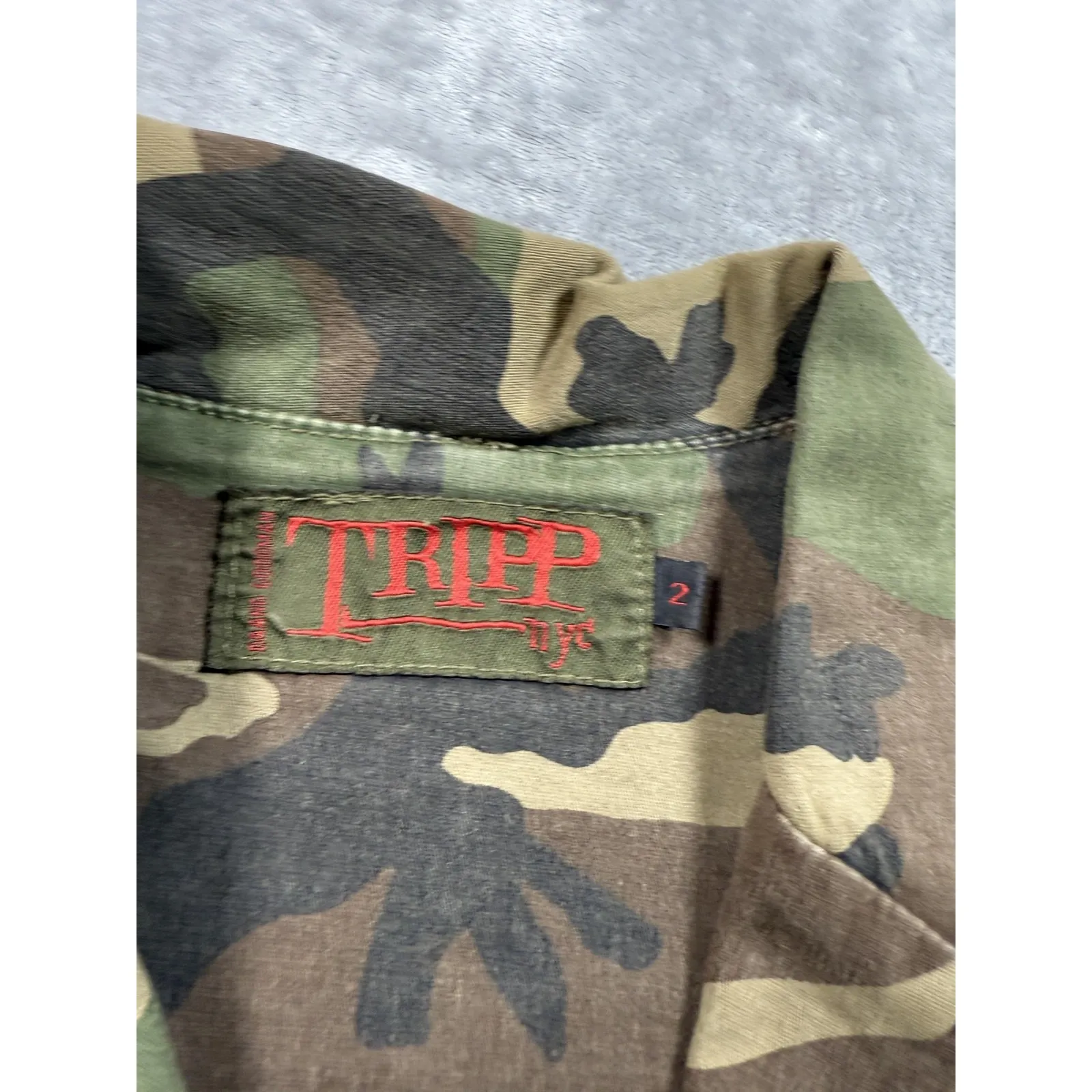 Tripp NYC Jacket Womens Large Camouflage Camo Button Blazer Casual Streetwear - Image 2