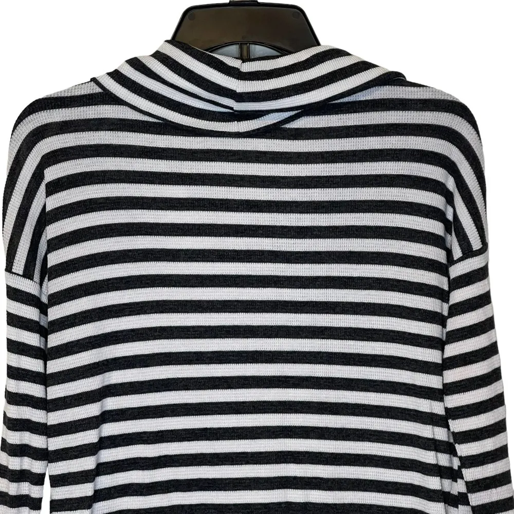 Gap Women's Pullover Sweater Top Knit Turtleneck Longsleeve Striped Blue Size XS - Image 7