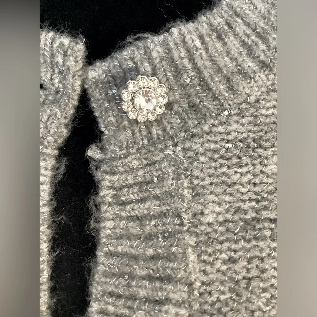 Nice dressy soft knit cardigan 🌸 Gray Size M - Image 3