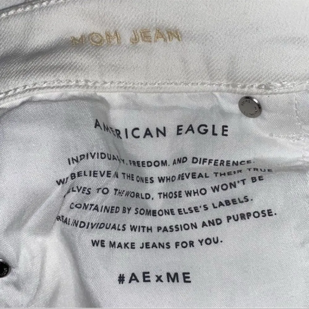 American Eagle Outfitters White Distressed Mom Jeans(Size 4 Long) - Image 5