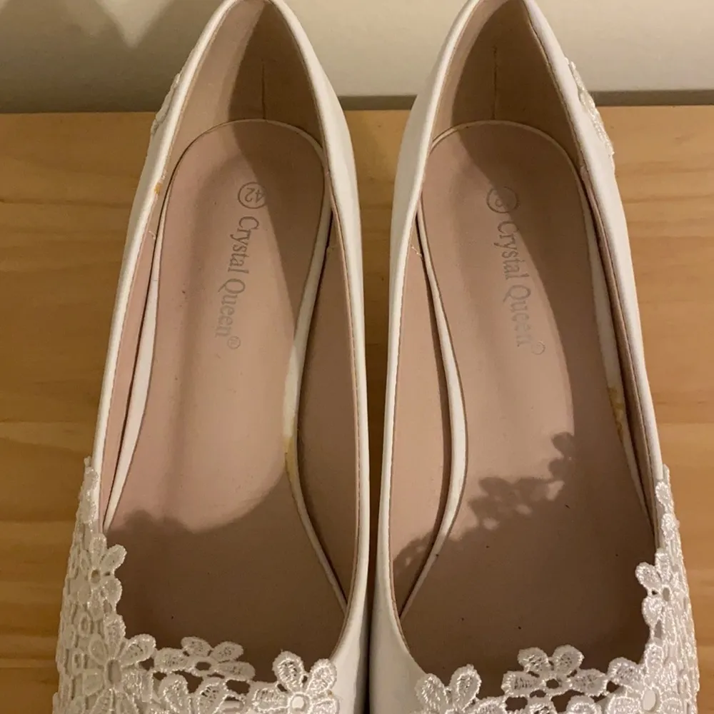 Ivory Lace Leather Low Heels, Size 9 (42) White - Image 12