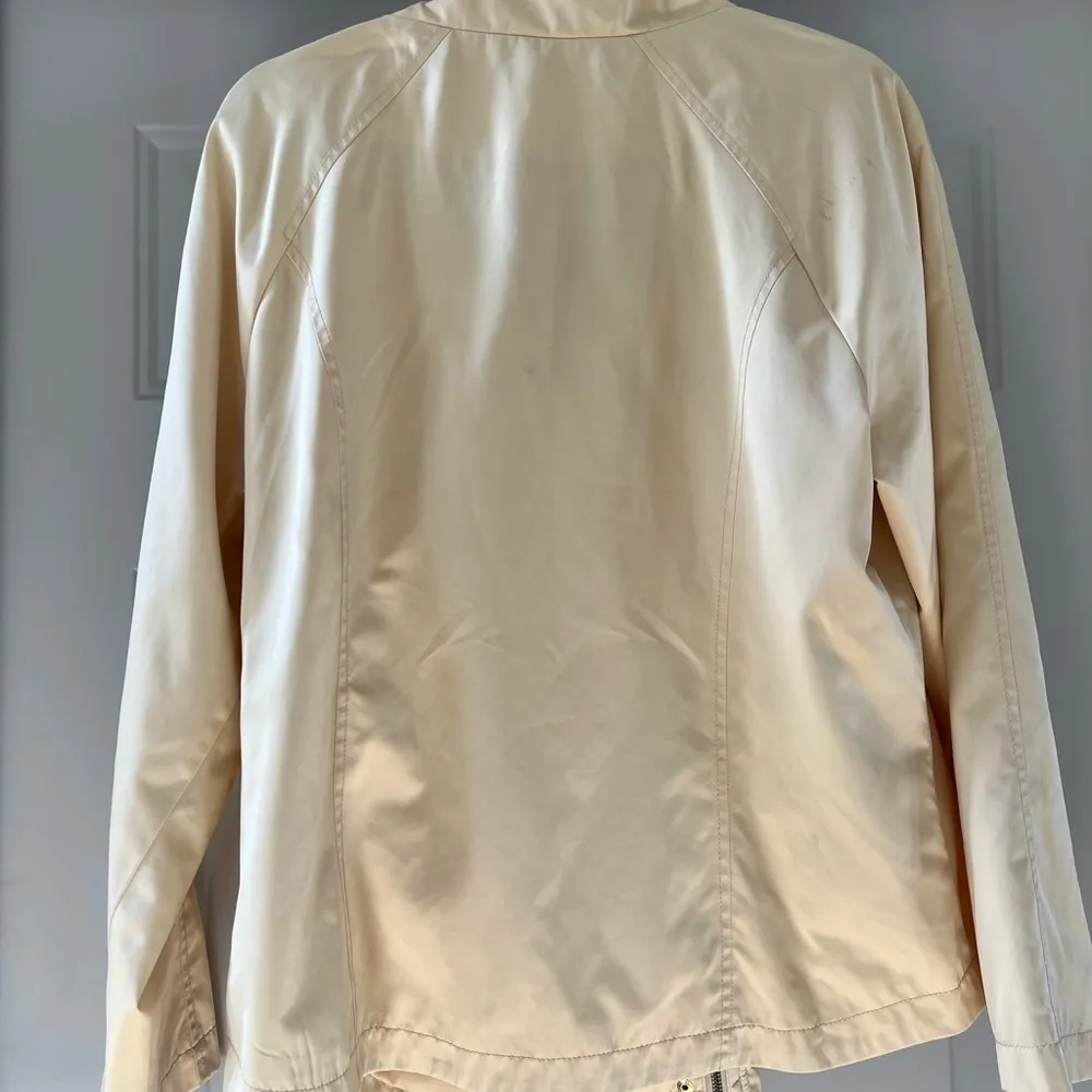 Zenergy by Chicos windbreaker, light rain jacket. Size: Chicos 2, 10/12. - Image 10