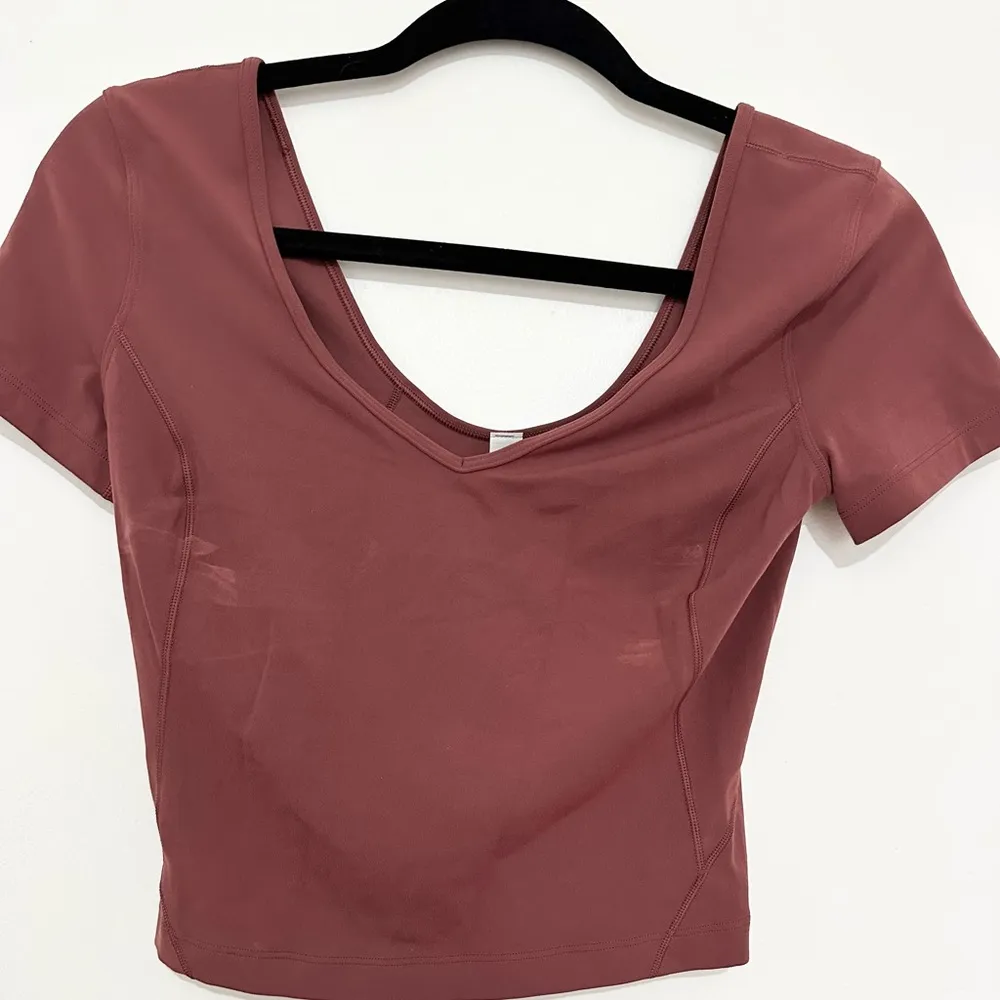 Lululemon align top size 4 crop top athletic workout casual - Image 3