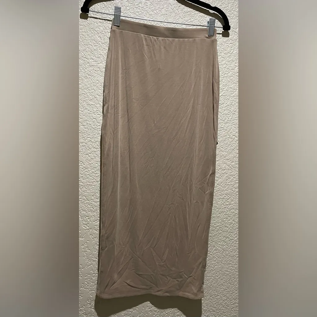 Lululemon NWT Drapey Softstreme Column Midi Skirt Filbert Tan Size XS - Image 7