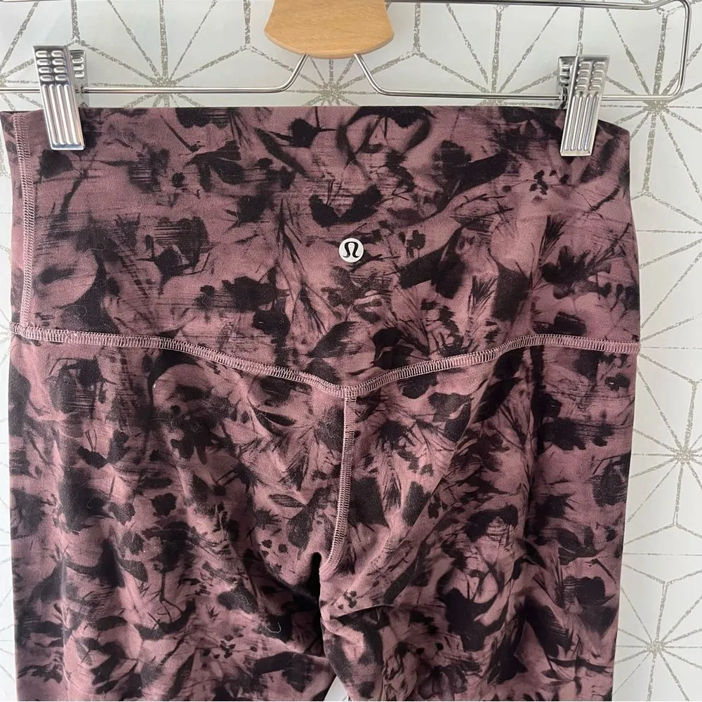 Lululemon Align Crop *21"
Mini Dusk Floral Antique Bark Black - Image 5