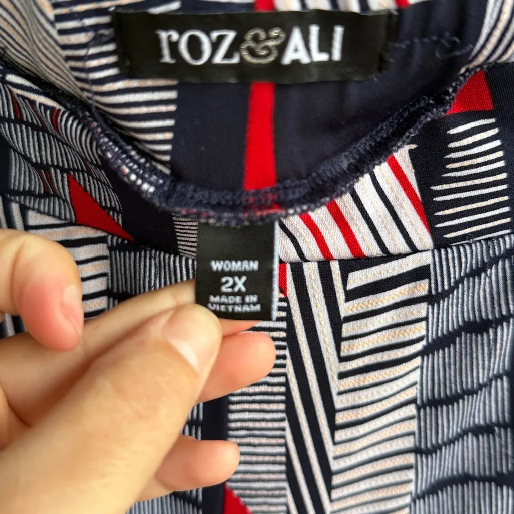 Roz & Ali Women’s 2X colorful geometric print palazzo Pants - Image 7