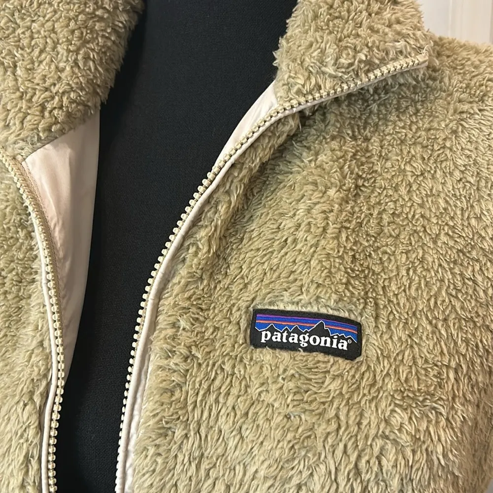 Los Gatos Vest - Fuzzy And Soft Beige Vest - Like New!  - Image 4