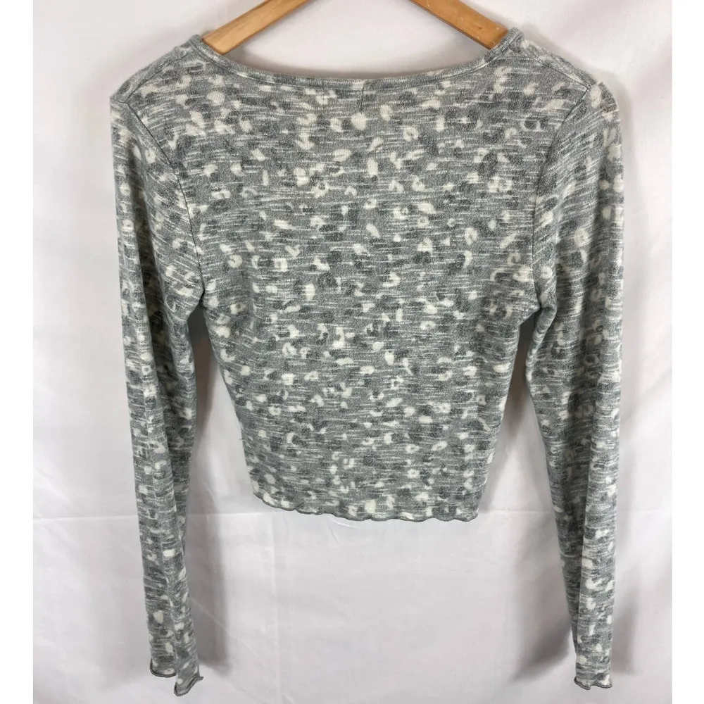 NWT Cozie by Pink Rose Surplus Crop Top in Grey Leopard Size Medium - Image 6