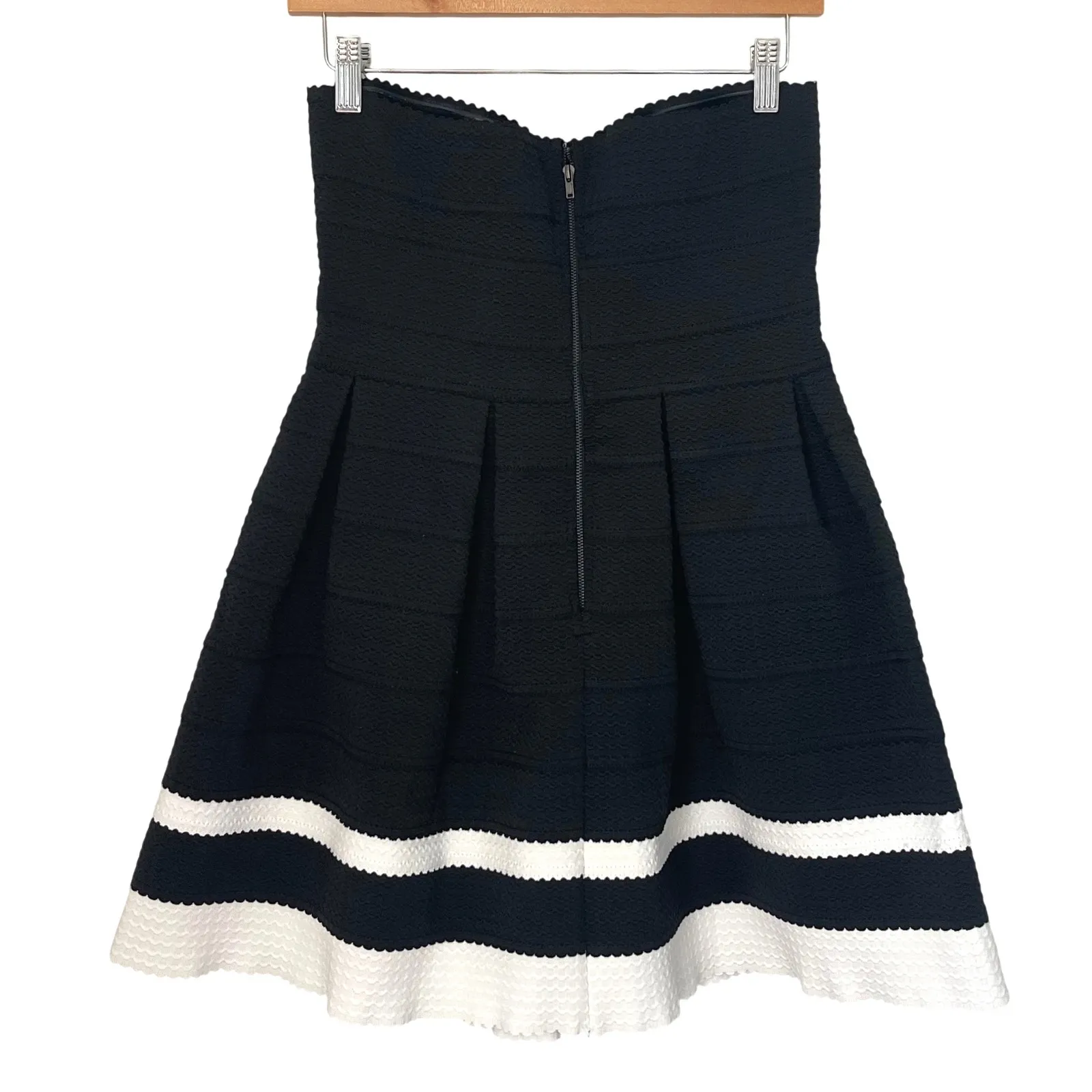 Sans Souci Black Textured Strapless Sweetheart‎ Fit Flare Mini Dress Size Medium - Image 4