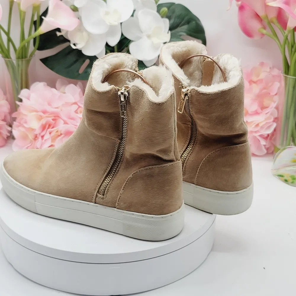 J/Slides NYC Tristan Taupe Waterproof Faux Fur Suede Booties Sz 9 - Image 5