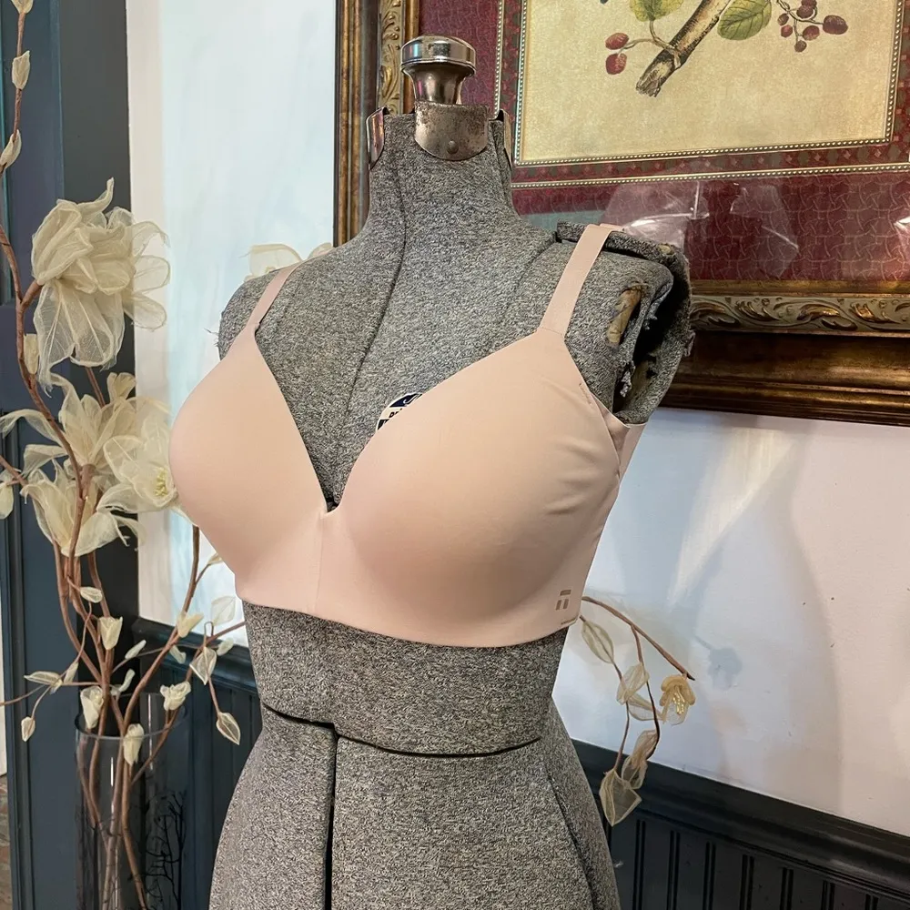 Tommy John Comfort Smoothing Lightly Lined Wireless Bra - Image 4