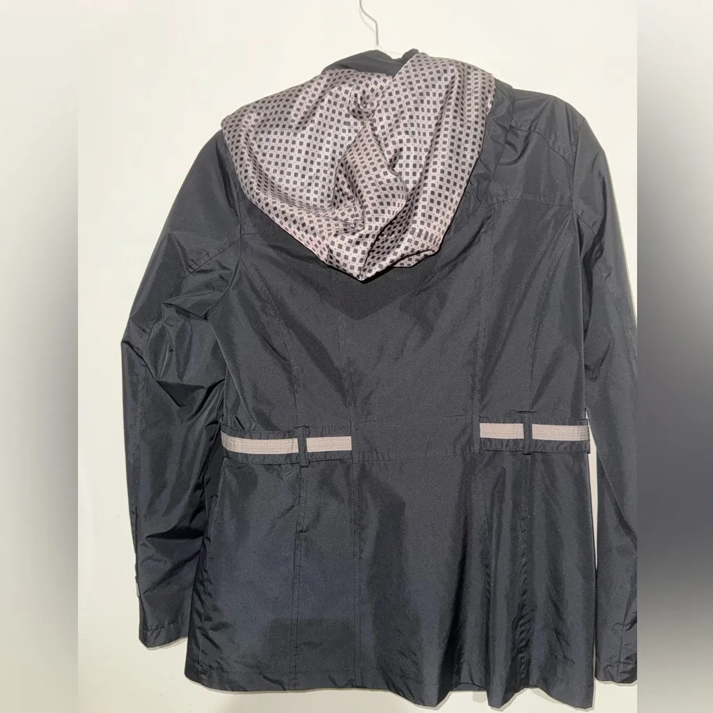 Laura Scott Black Utility Jacket with Gray Accents - Image 5