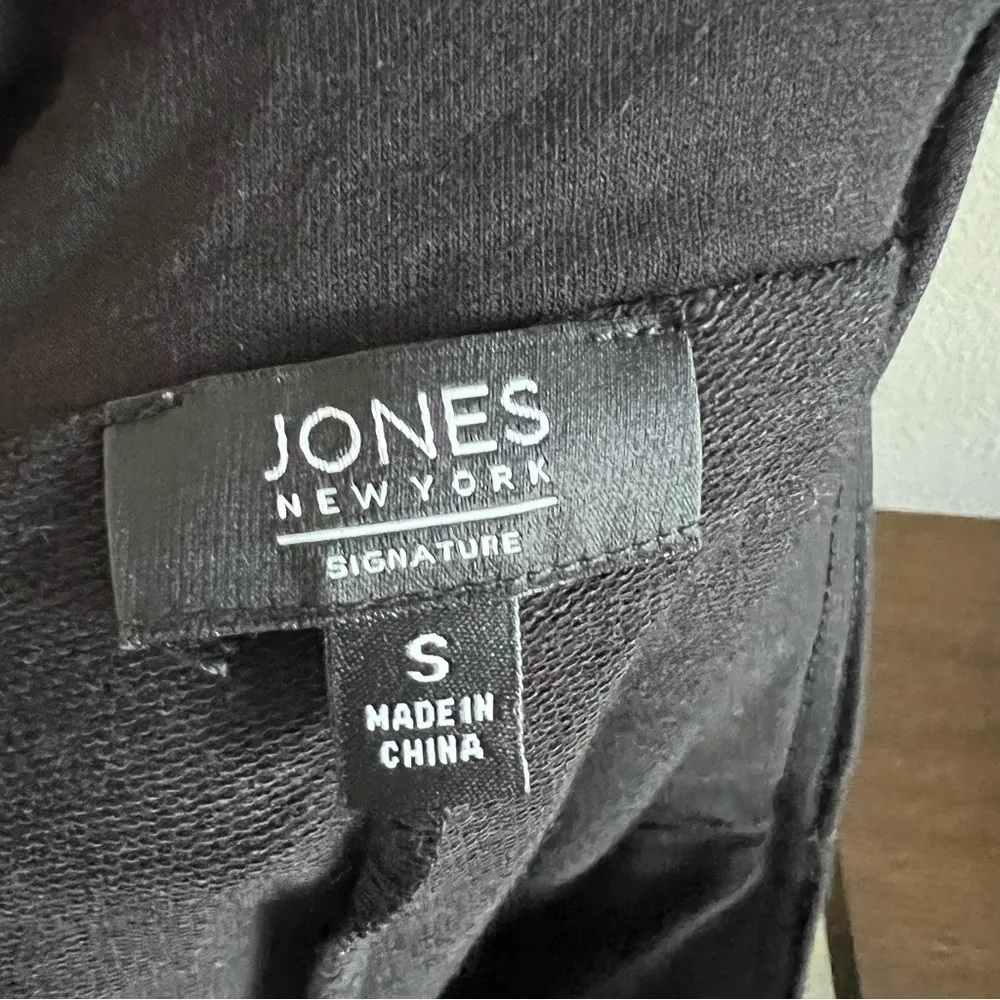 Jones New York Black Stretch Skort Skirt Shorts Knit Black Small - Image 2