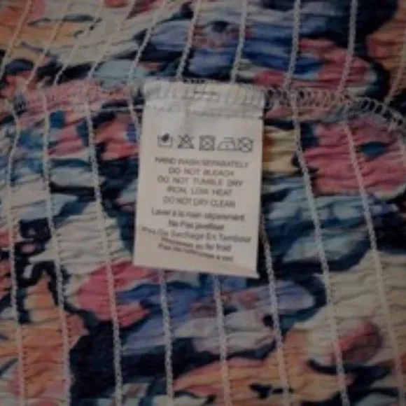 Aura  My Hope Haven Navy Floral Print Puff Sleeve Cotton Crop Top Shirt Blouse - Image 4