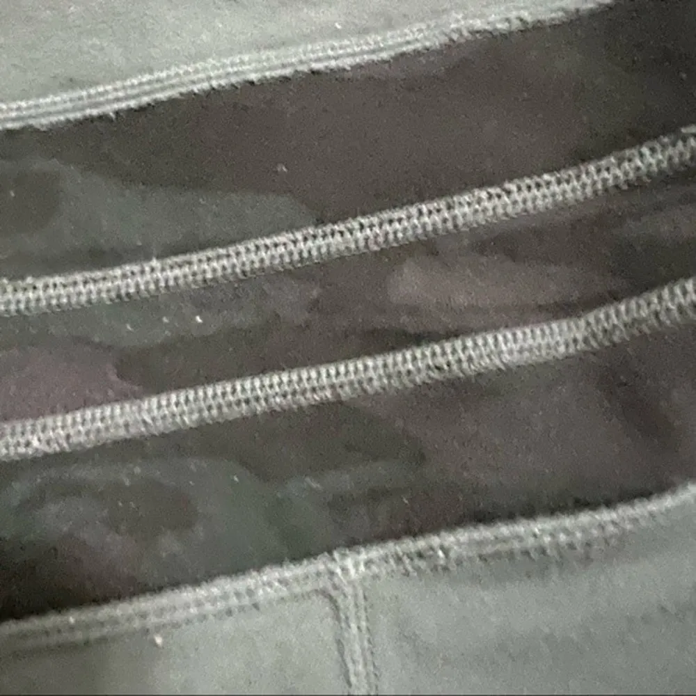 Lululemon  Women’s reversible retro rainbow crop leggings - size 8 - Image 6