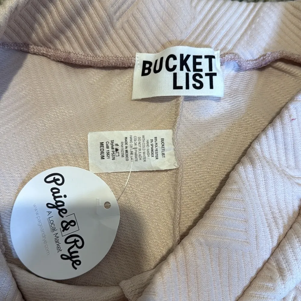 Bucket list wide leg pants medium NWT - Image 3