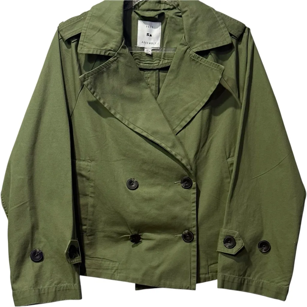 New Free‎ Assembly Women’s Cropped Cotton Swing Boxy Trench Coat Medium Green - Image 4