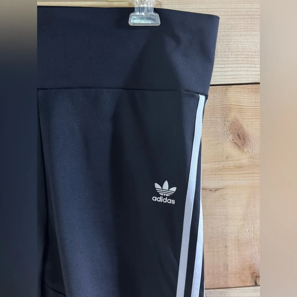 Adidas Biker Shorts - Image 4