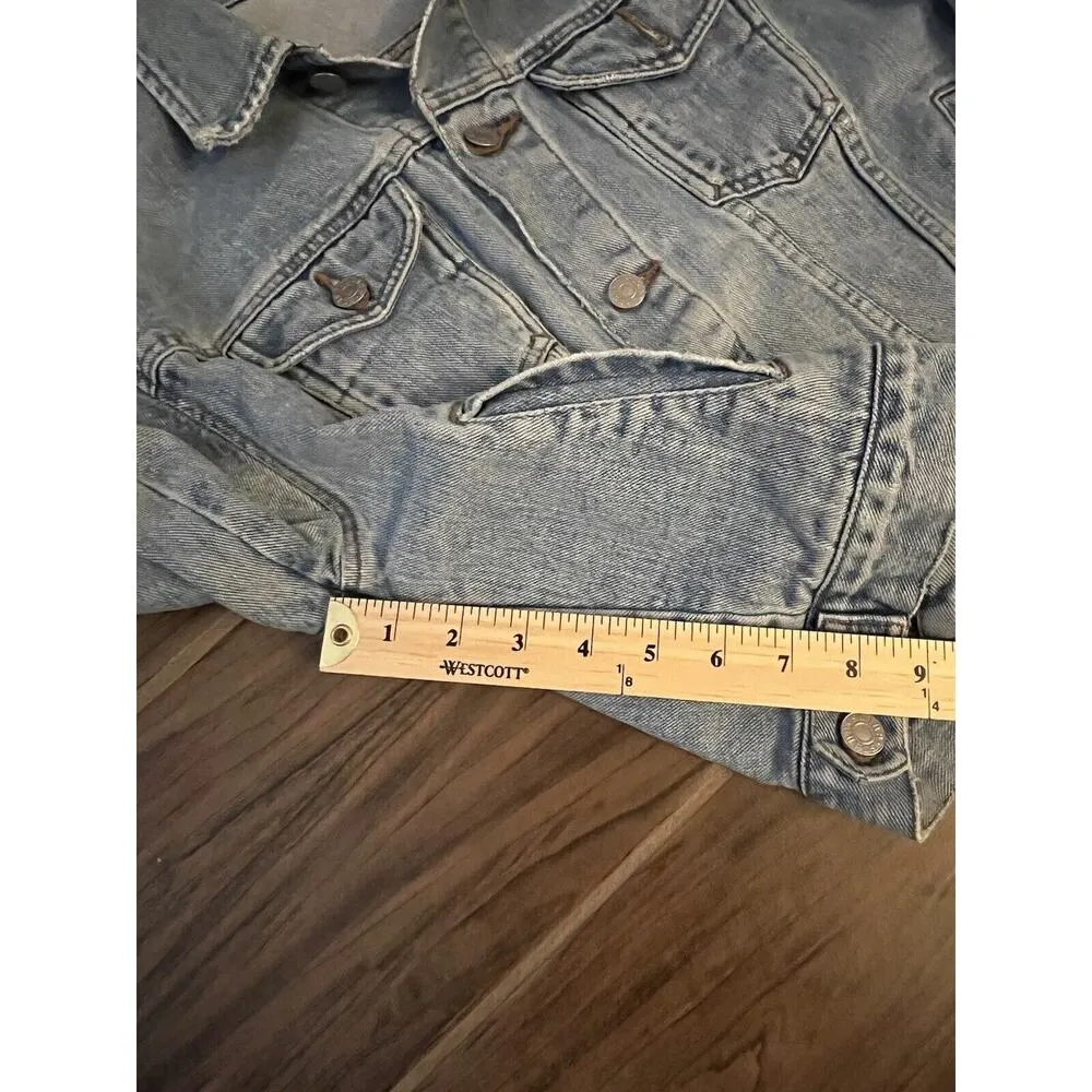 Vintage Guess light blue women's denim jacket with guess logo size - Image 4