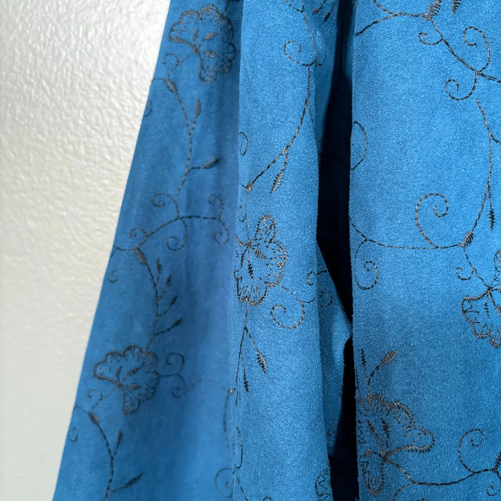 Sag Harbor Blue Embroidered Faux Suede Shacket Top - Size 2X - Women's Plus Size - Image 4