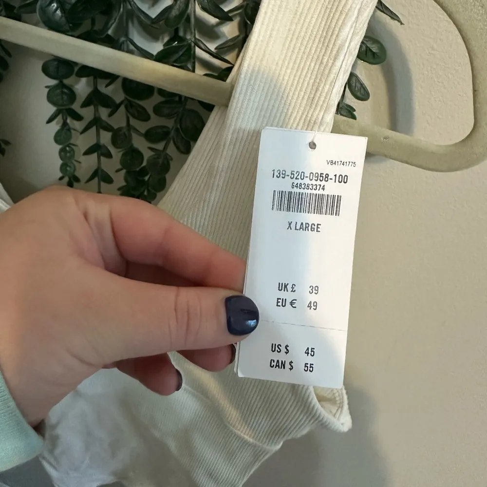 NWT Abercrombie & Fitch Seamless Fabric Cutout Tank Bodysuit - Image 3