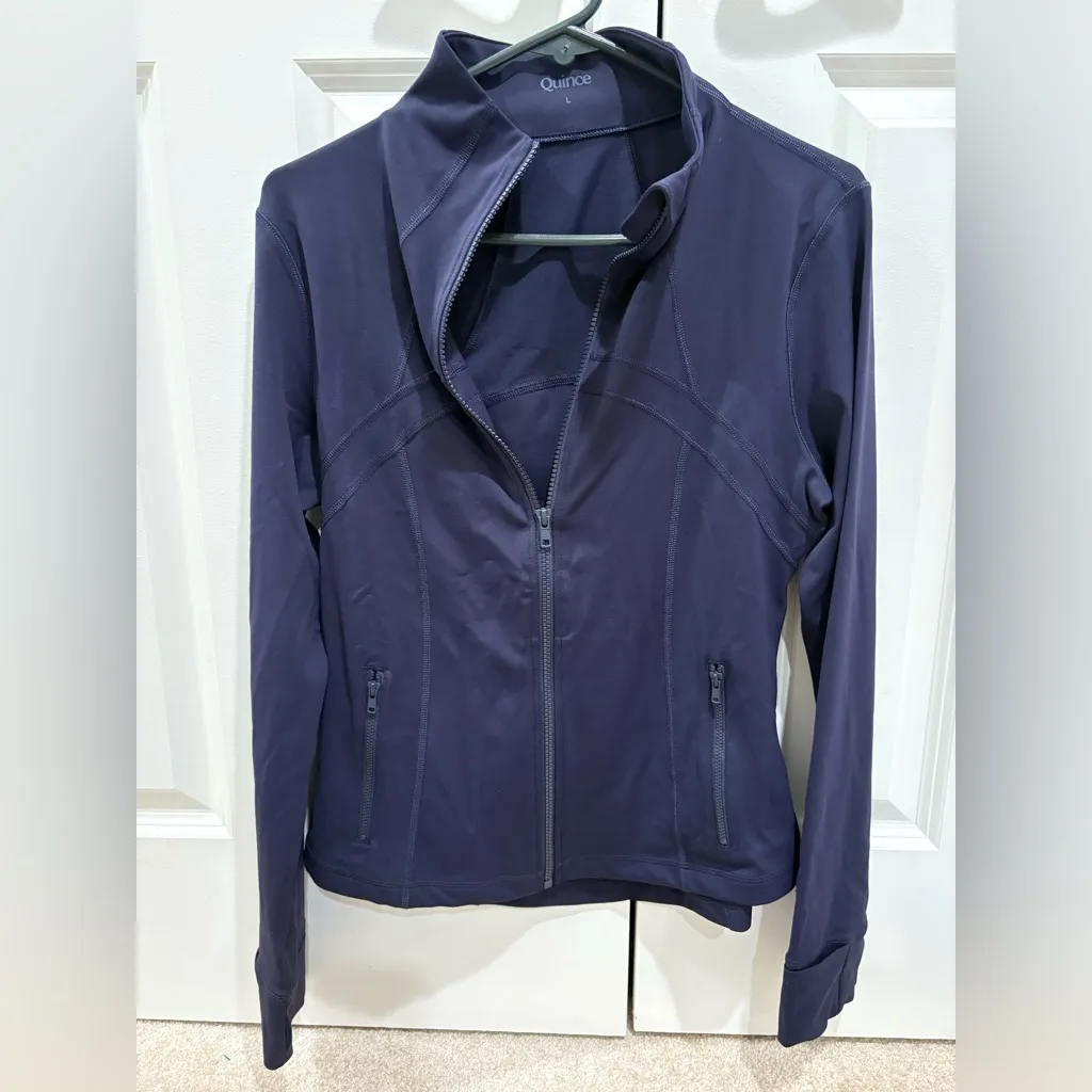 Quince NWOT Ultra Form Slim Fit Jacket in Navy Size L - Image 2