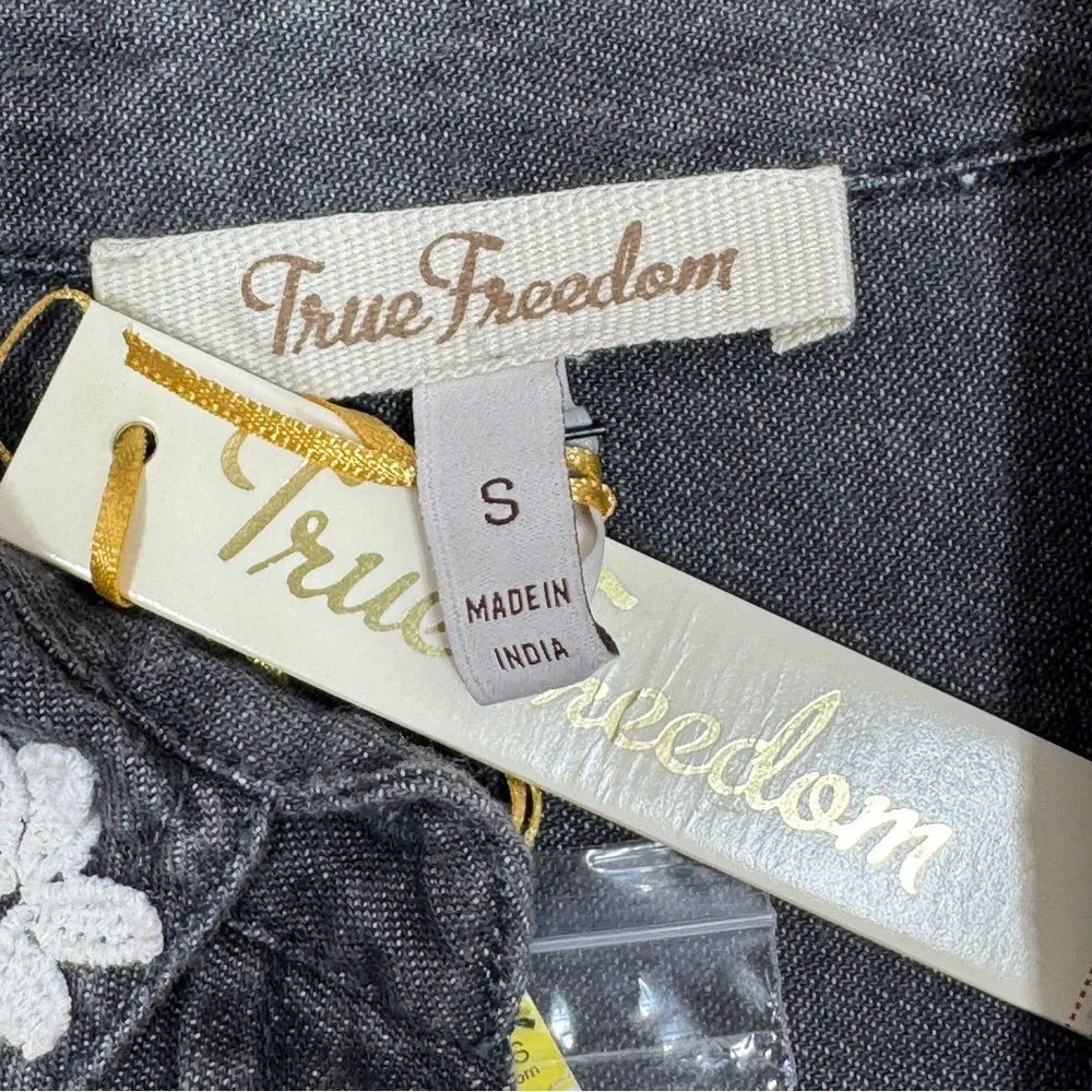 True Freedom Lace Trim Raw Edge Denim Button‎ Up Shirt Gray Black Small - Image 9