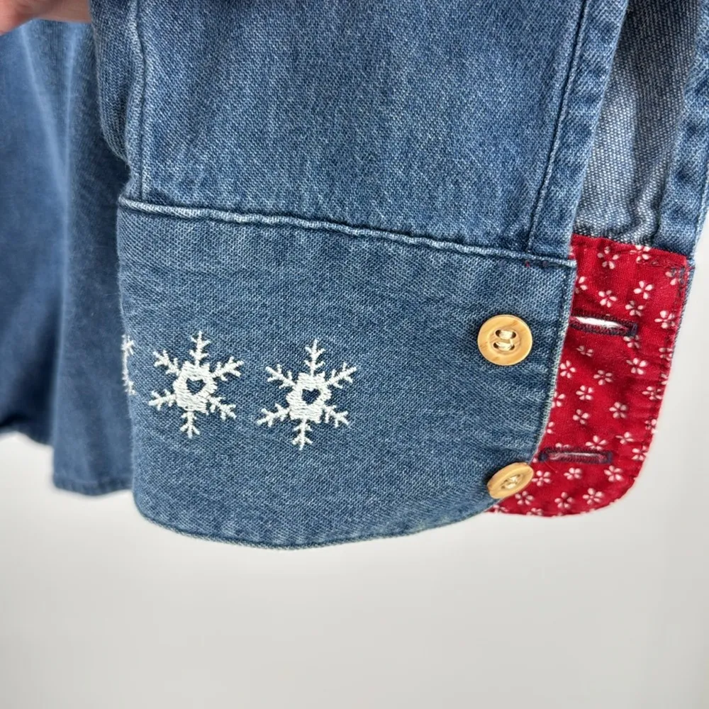 Karen Scott Blue Denim shirt winter scene snowman reindeer holiday M embroidered - Image 5