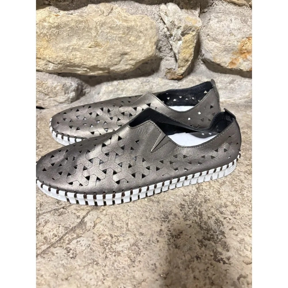 ERIC MICHAEL Bronze Laser Cut Slip On Leather White Sole Espadrille Shoes 38/7.5 - Image 4