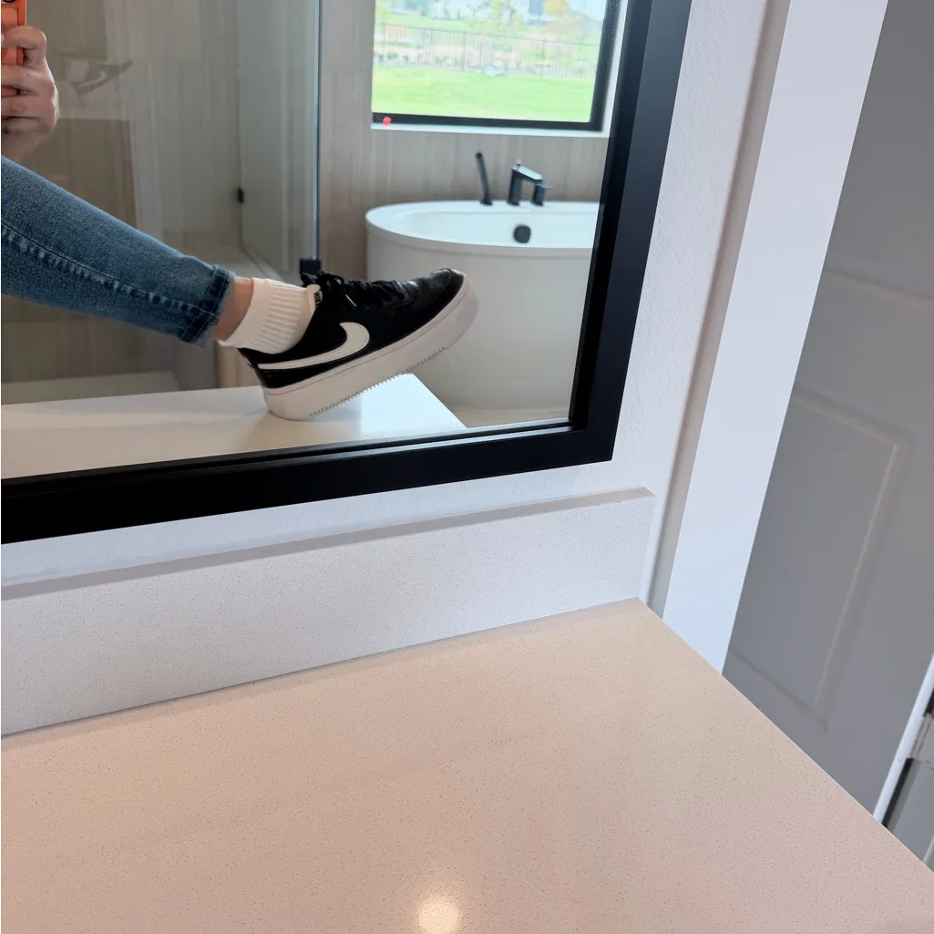 Nike Black and White Low-Top Sneakers - Image 5