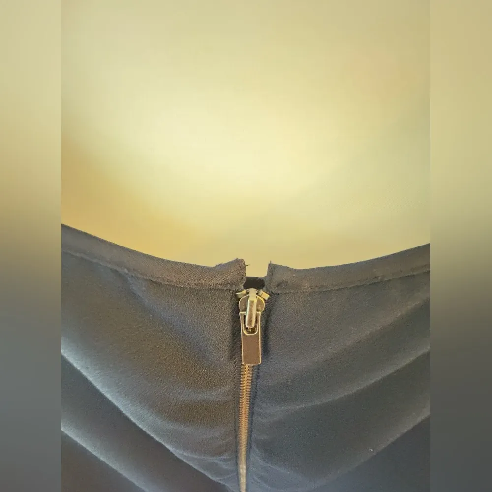 Banana Republic Navy Blue Sleeveless Midi dress size 8 In EUC! - Image 9