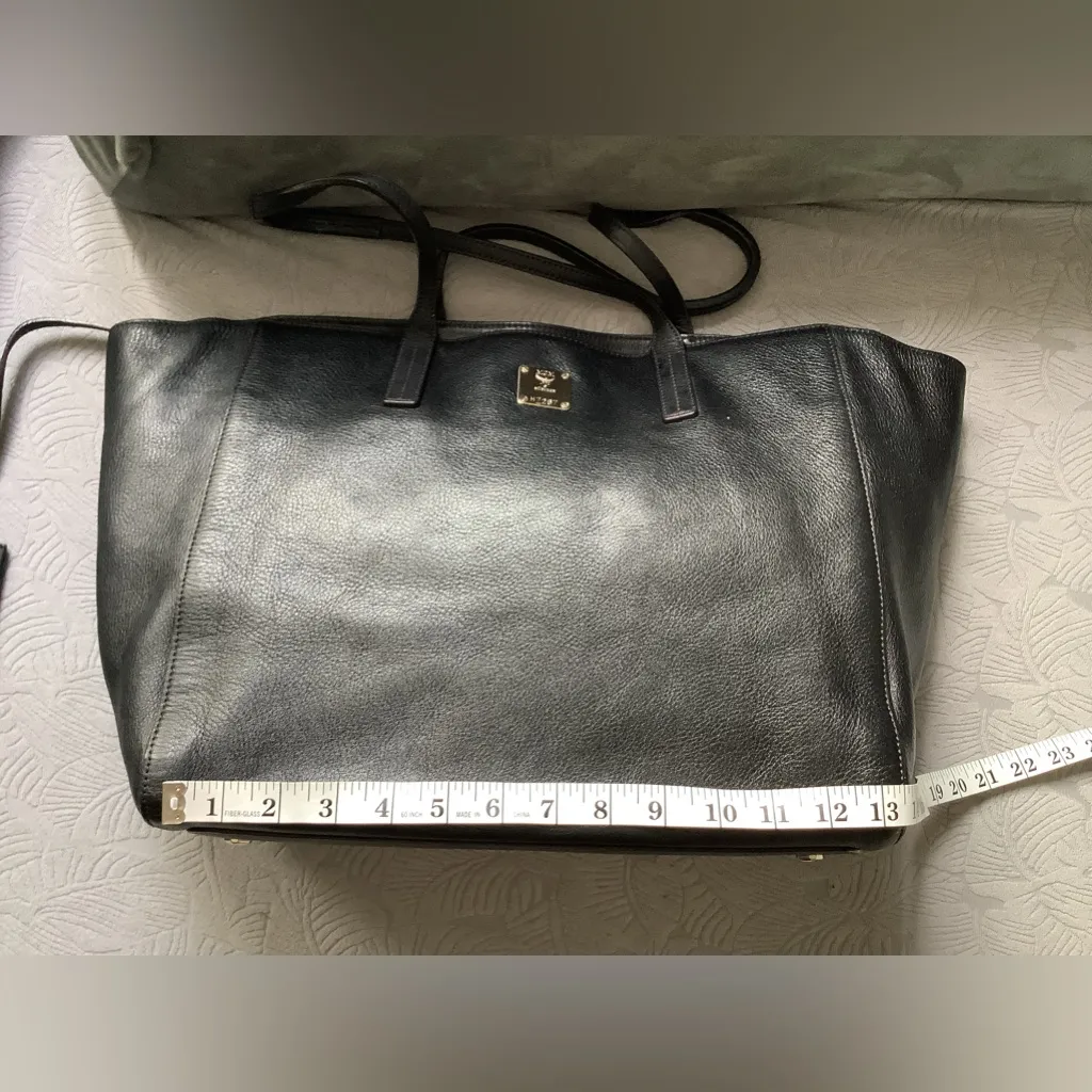 Authentic MCM GENUINE LEATHER TOTE🌹🌹🌹 - Image 8