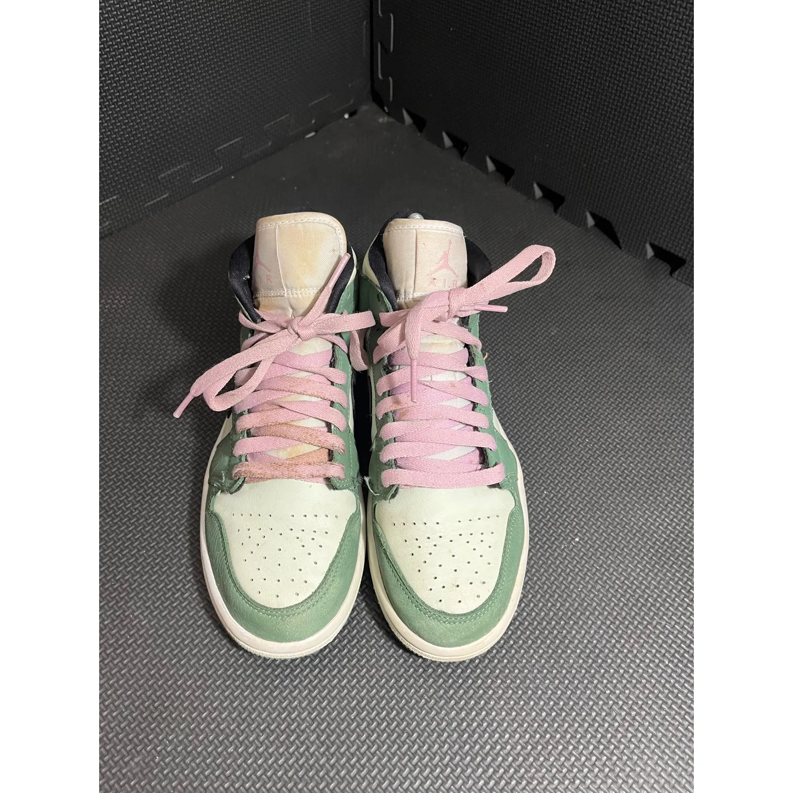 Nike Air Jordan 1 Mid SE Dutch‎ Green Women's Size 6.5 Pink Laces CZ0774-300 - Image 2