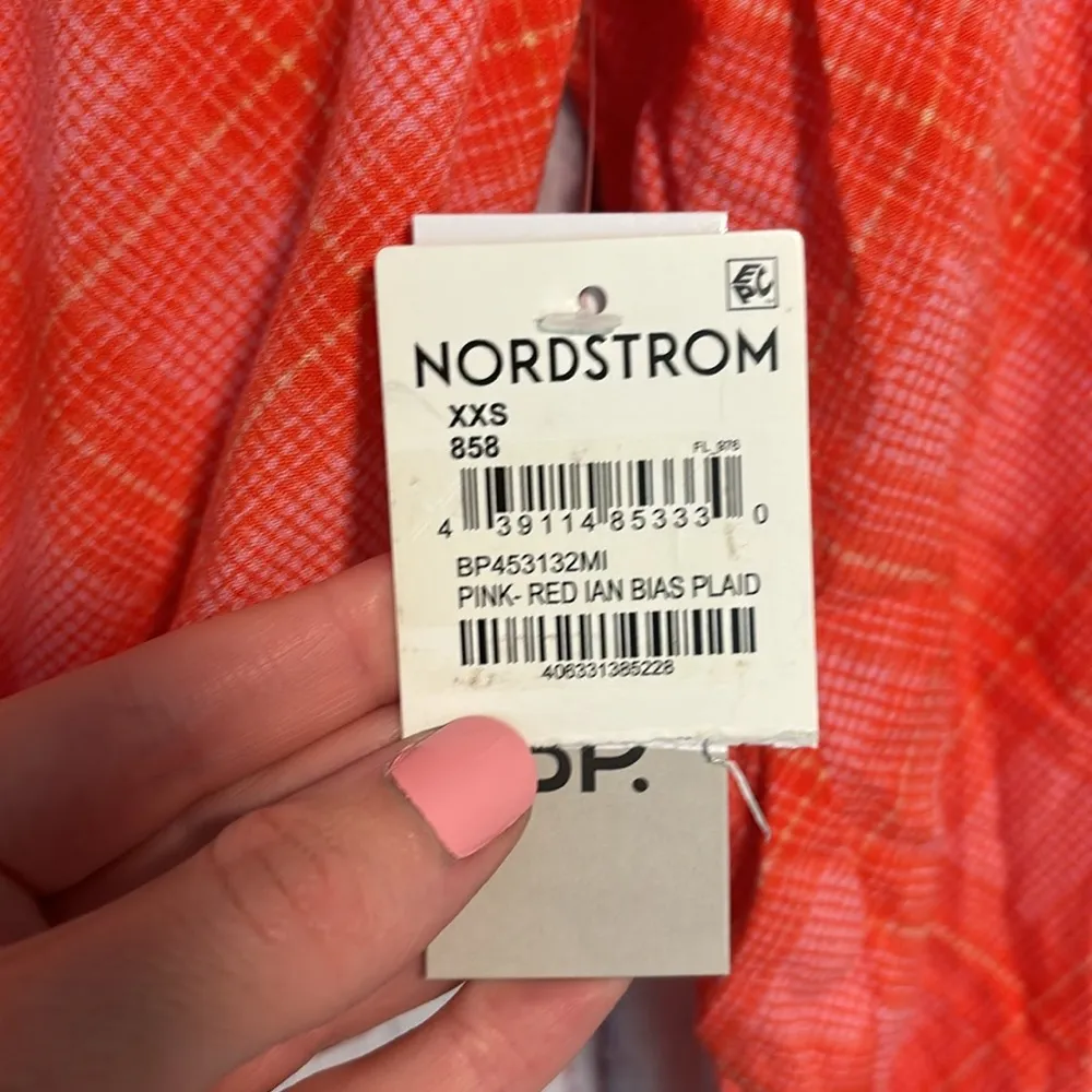 NWT BP SURPLICE V-NECK CROP TOP - Image 6