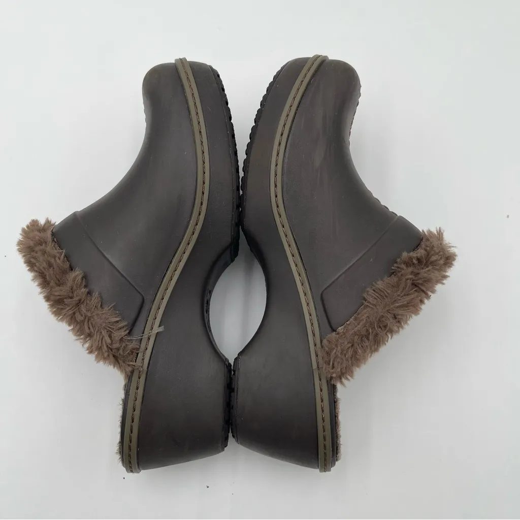 CROCS Cobbler Eva Clogs Heeled Mules Faux Fur Women’s Sz 7 Slip On Casual - Image 11