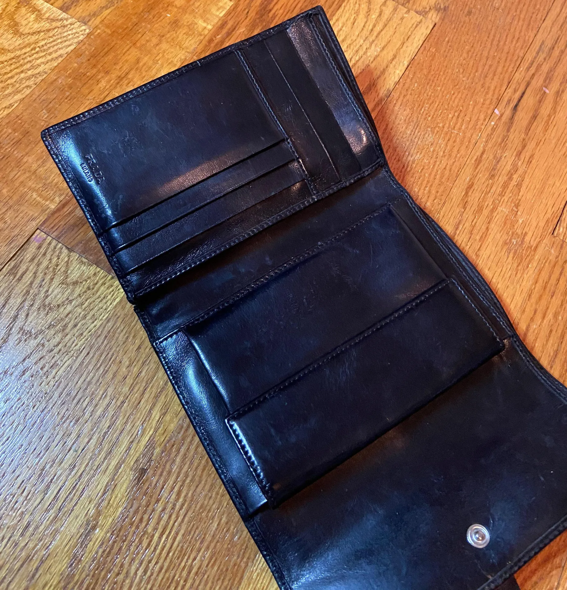 Prada Wallet - Image 3