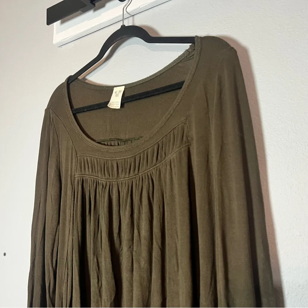 We The Free People Love Valley Long Sleeve Top Scoop Neck Olive Green Large - Image 5