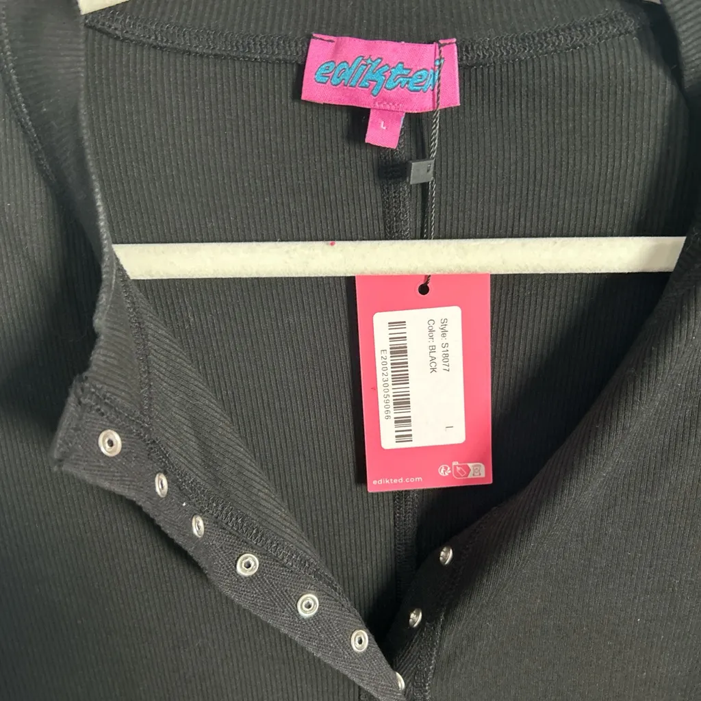 Black Long Sleeve Button-Up Top - Image 3