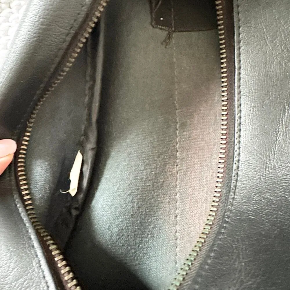 Vintage Black Faux Leather 60s Teardrop Travel Case Center USA Zipper Top Handle - Image 7