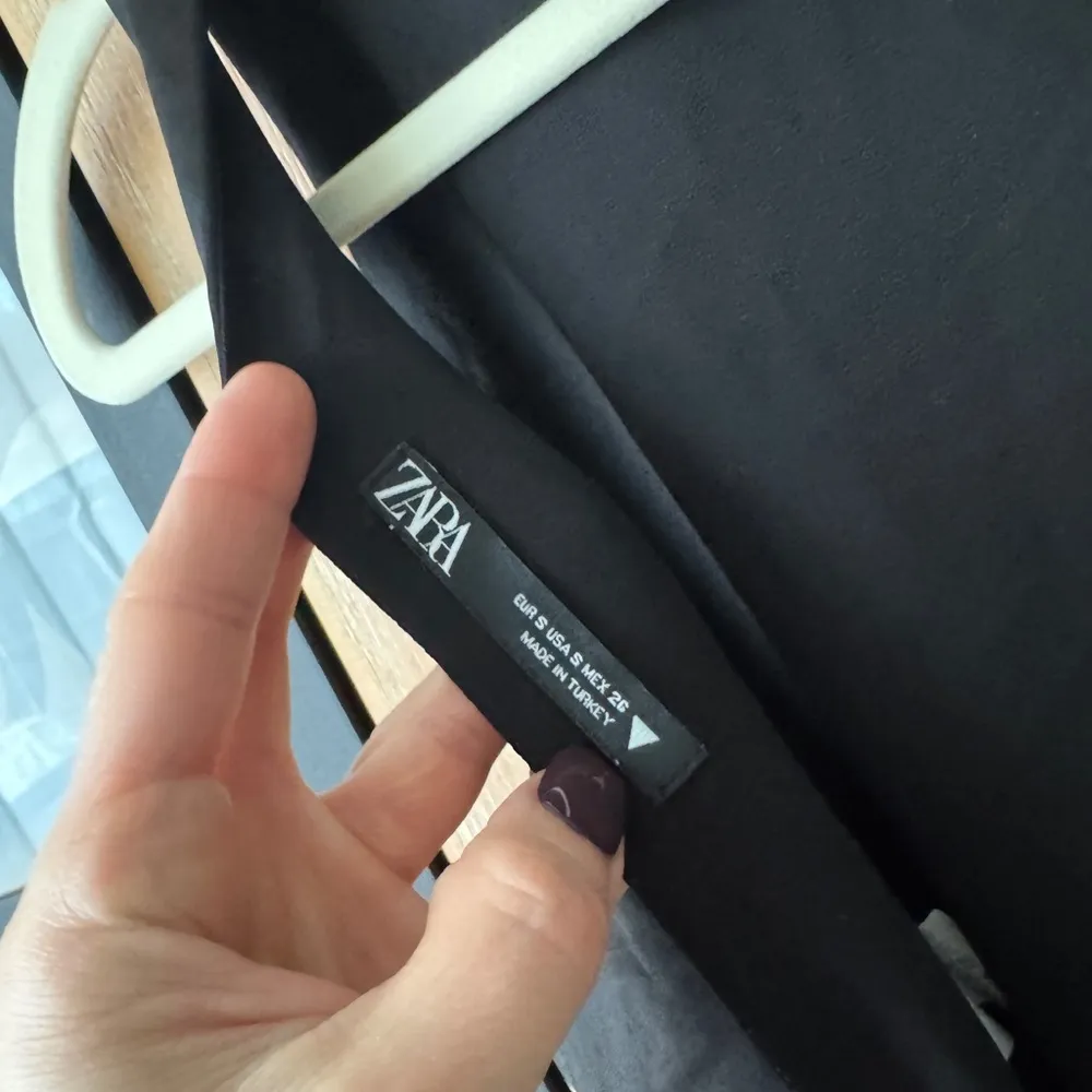 Zara bow satin backless top tie adjustable drape ruched sleeveless silky cropped - Image 10