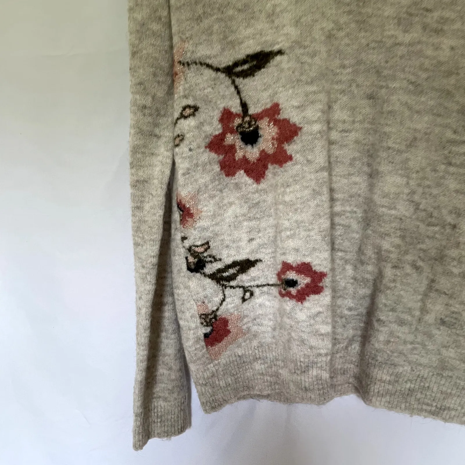 Veromoda gray alpaca nylon crewneck sweater women's size medium gray flowers - Image 2