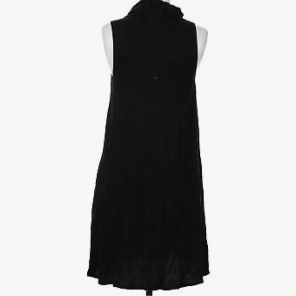 Nordstrom  black cowl neck swing dress with pockets size medium - Image 3