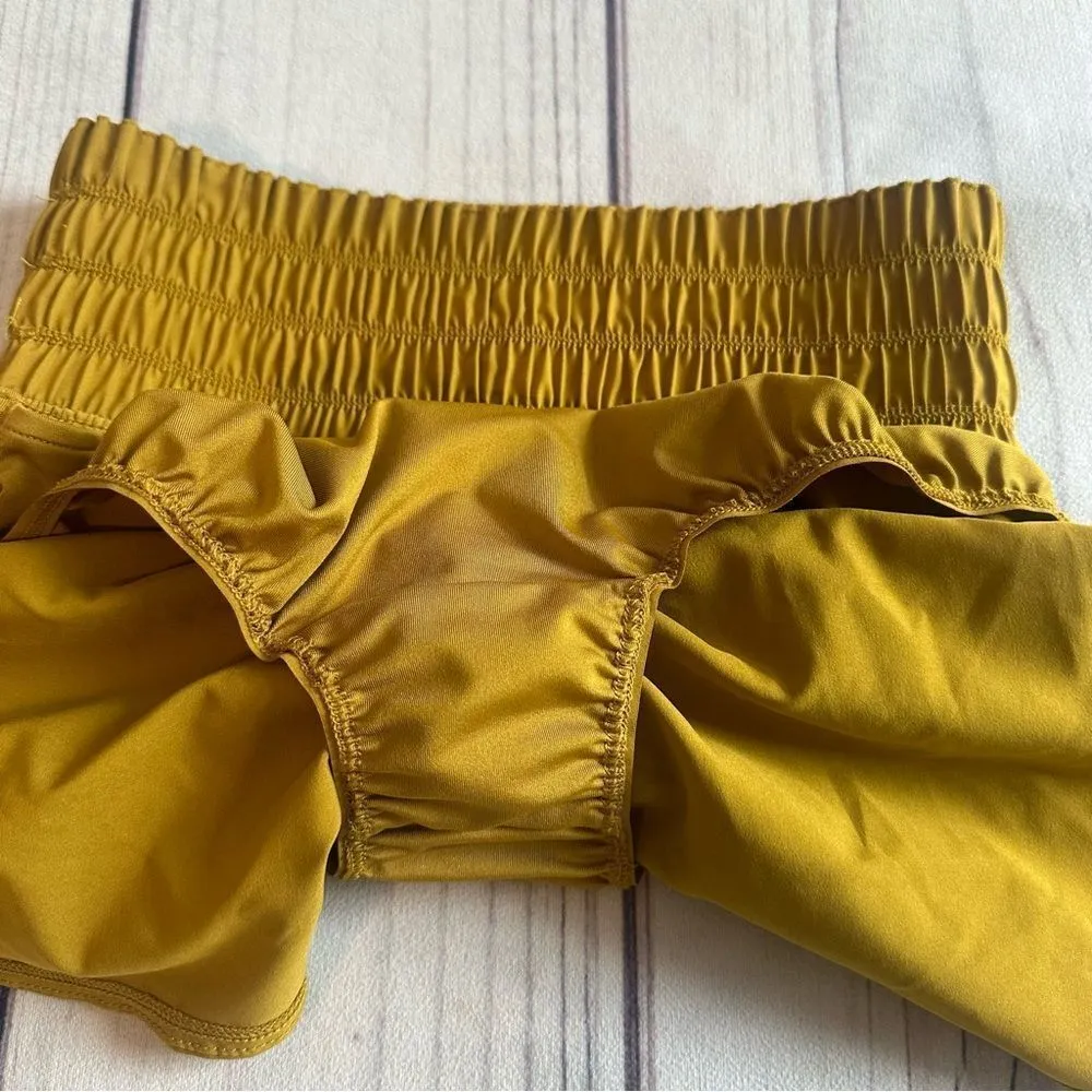 Nike Women’s High-Waisted Running Gym Shorts Size XS Mustard/Gold Lined - Image 5
