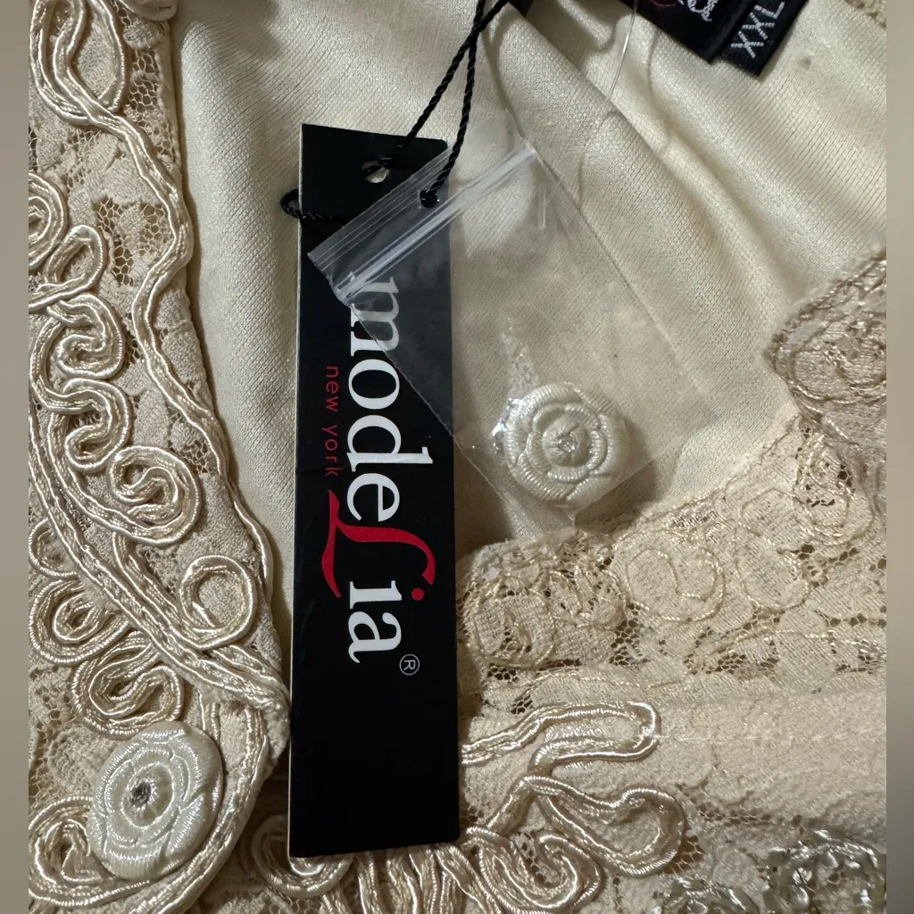 Vintage Modelia New York Metallic Lace‎ Embroidered Top – XXL Elegant Blouse Silver - Image 4