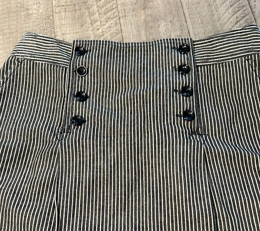 Larry Levine black and off white striped skirt! - Image 2