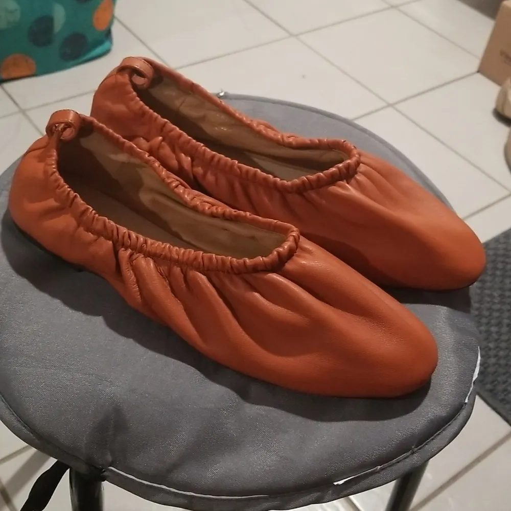 💕EVERLANE💕 The Scrunch Flat ~ Leather Toffee Brown Size 11 - Image 7