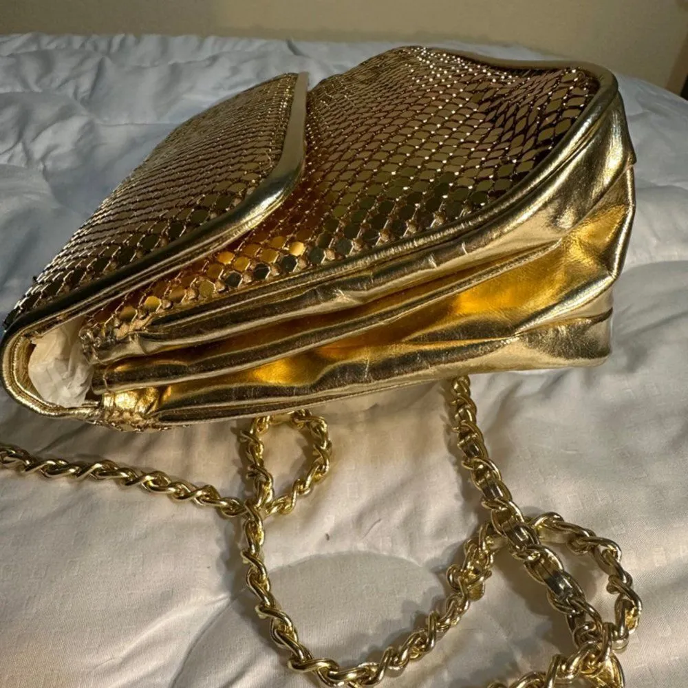 Gold flashy cross body purse - Image 4