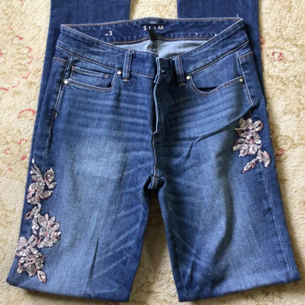 WHBM Sequin Lace Jeans The Slim sz 2 EUC - Image 6