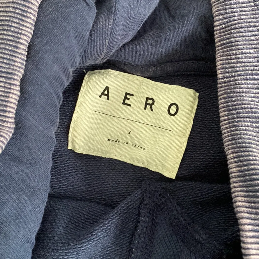 Crop hoodie - Image 2