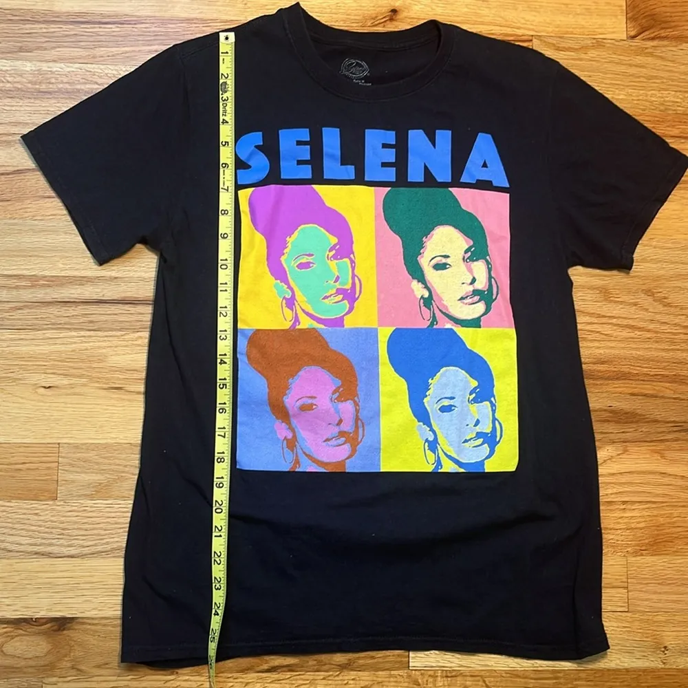 Selena Pop Art Graphic T - Image 4